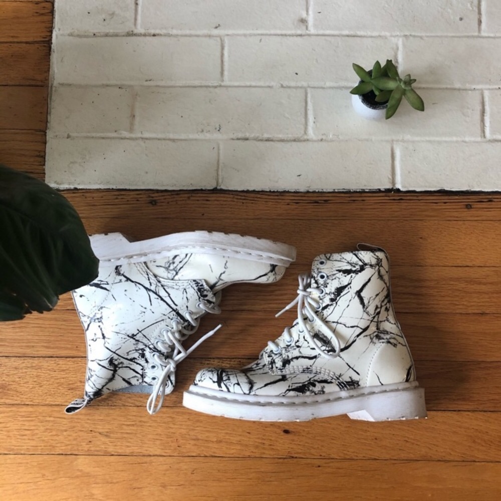 Dr. Martens Size 7